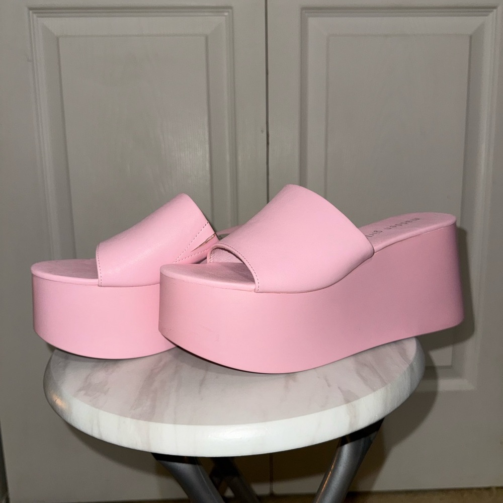 Elegant Pink Platform Slides